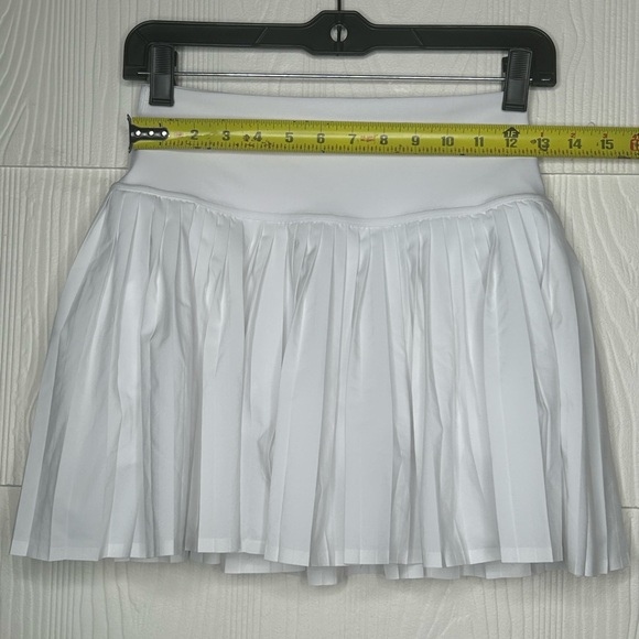 ALO Yoga White Pleated Tennis Mini Skirt - Picture 7 of 7